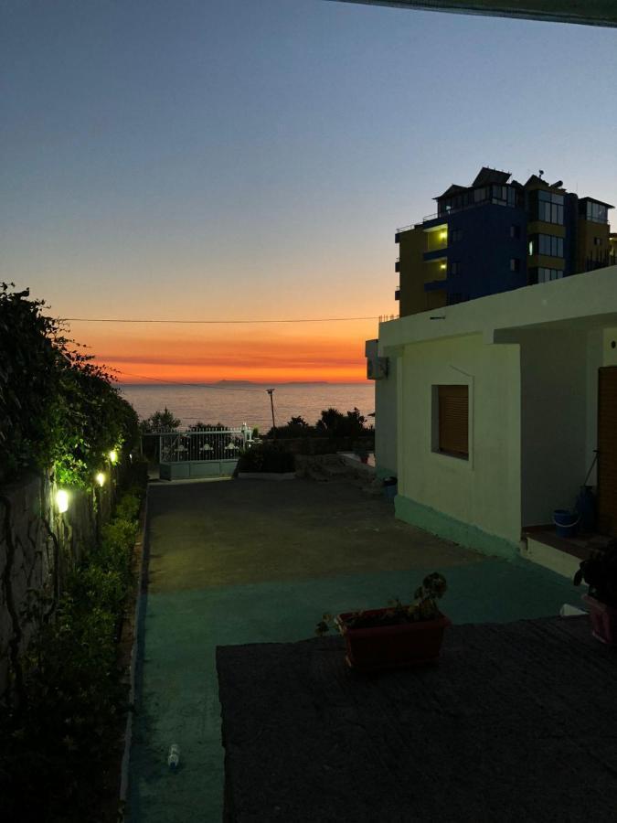 Teo Apartment Sarandë Exteriör bild