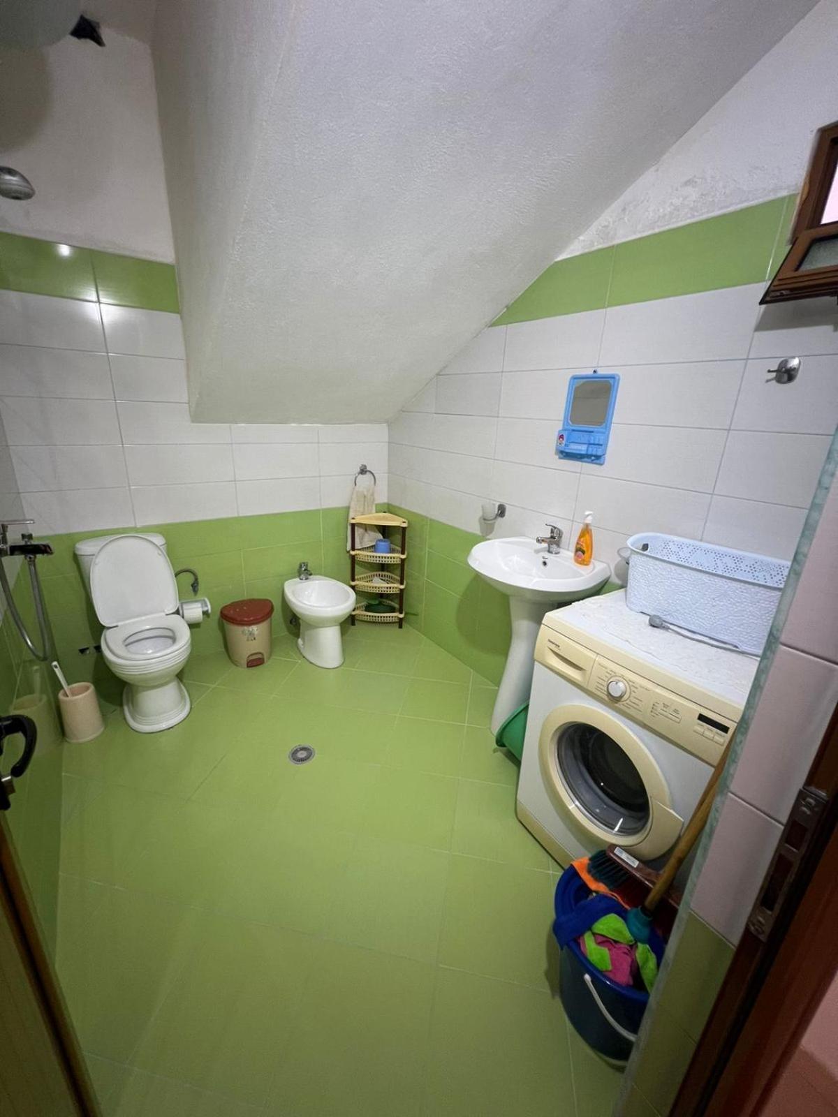 Teo Apartment Sarandë Exteriör bild
