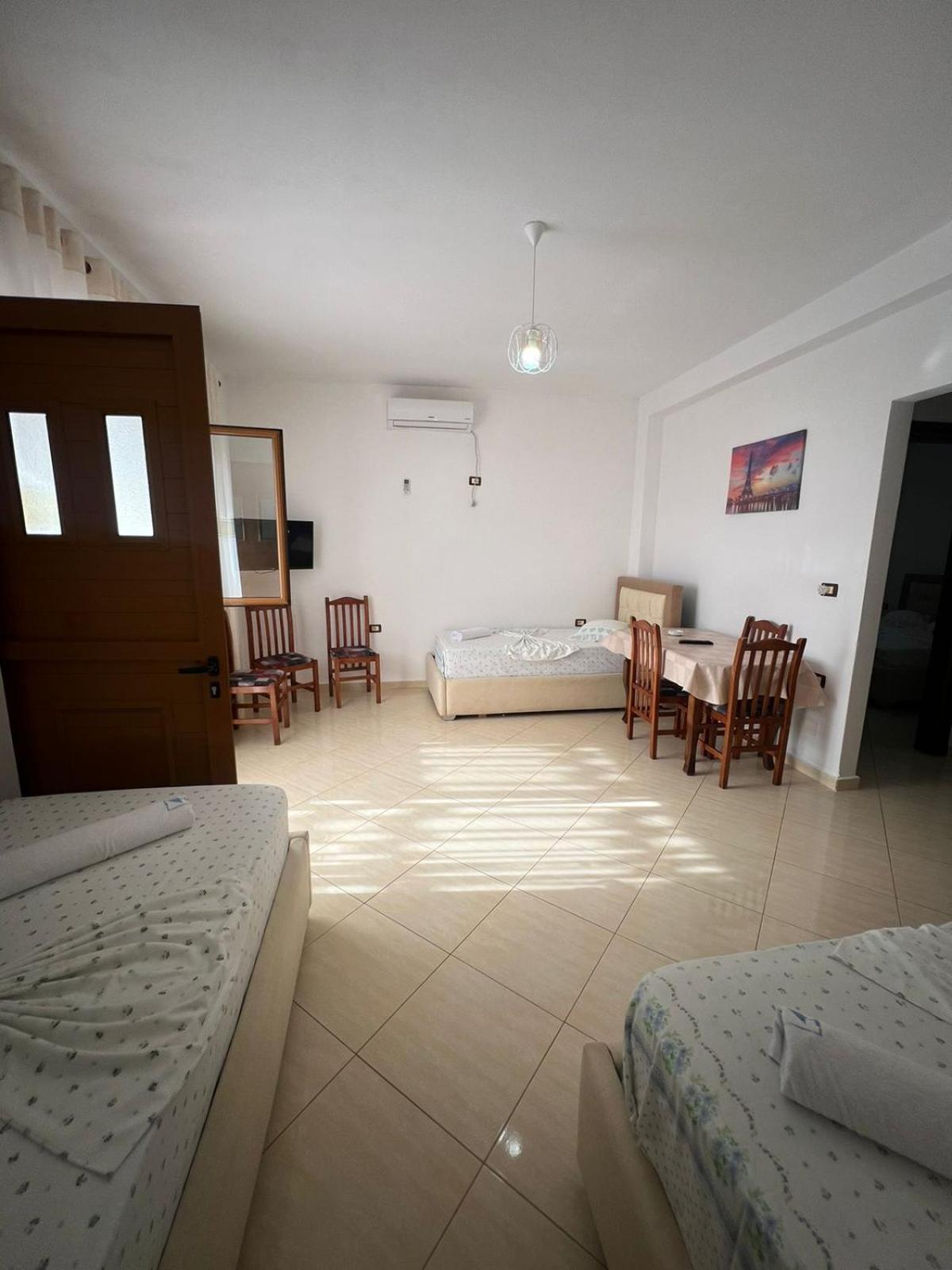 Teo Apartment Sarandë Exteriör bild