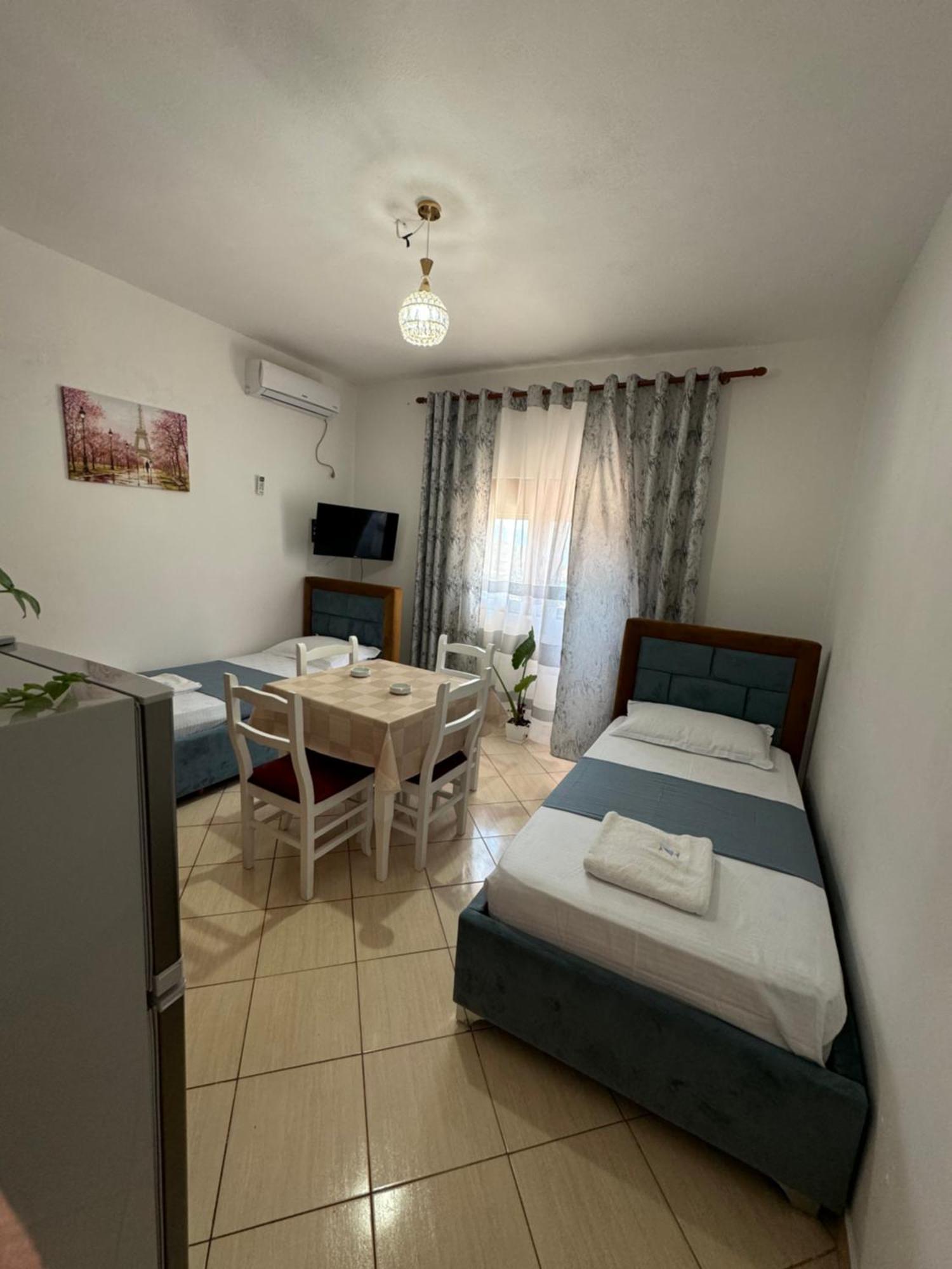 Teo Apartment Sarandë Exteriör bild