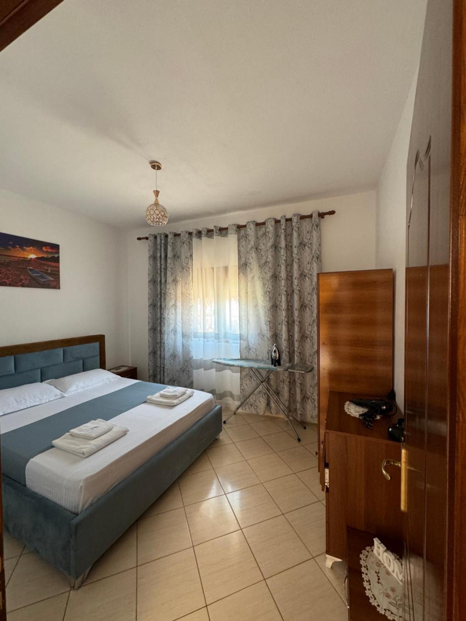 Teo Apartment Sarandë Exteriör bild