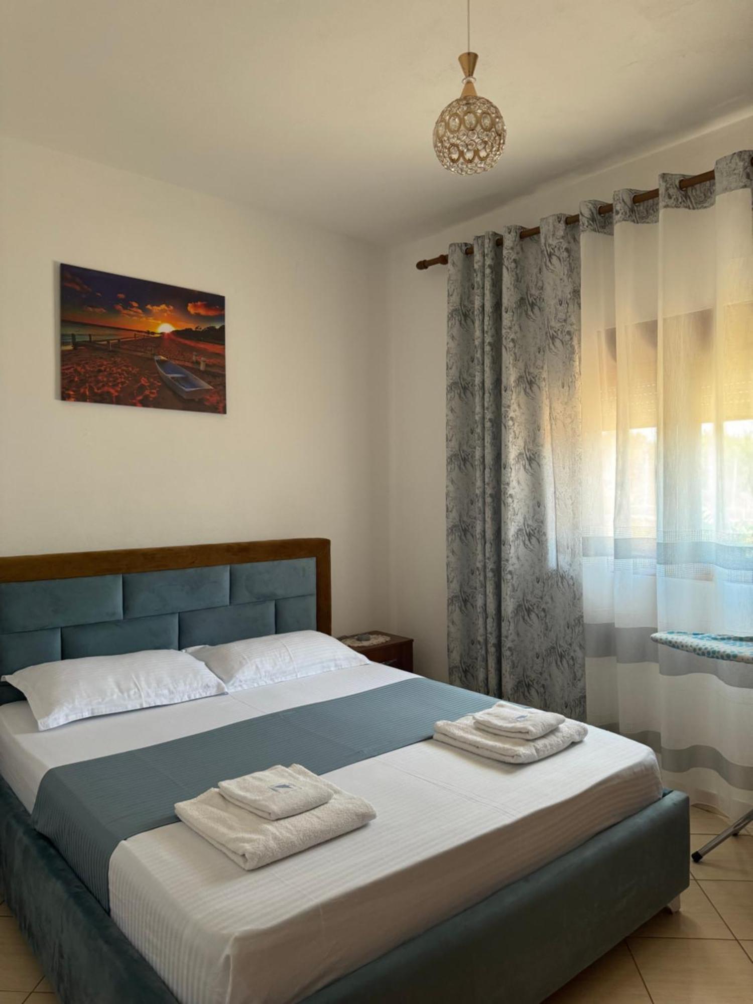 Teo Apartment Sarandë Exteriör bild