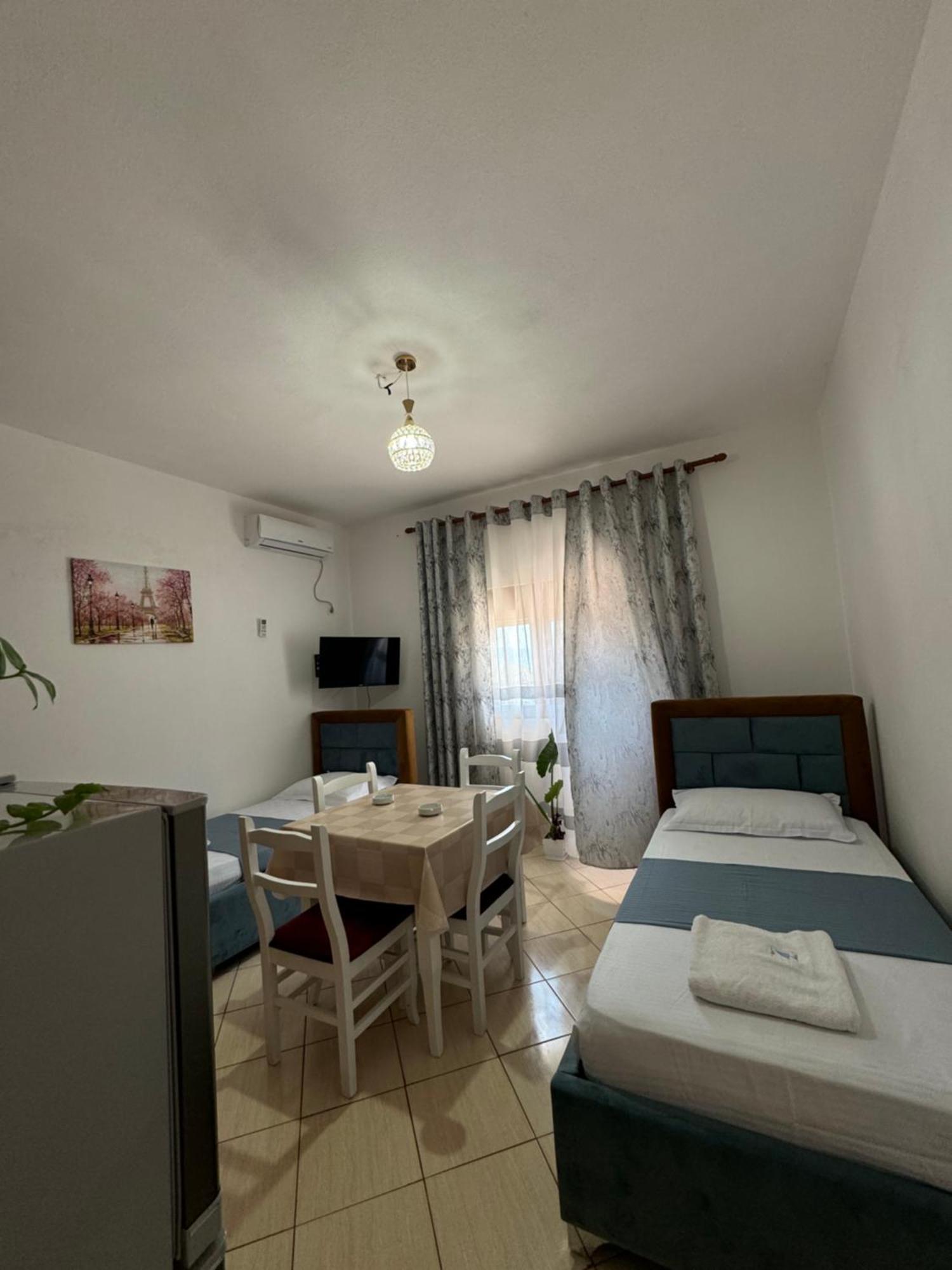Teo Apartment Sarandë Exteriör bild