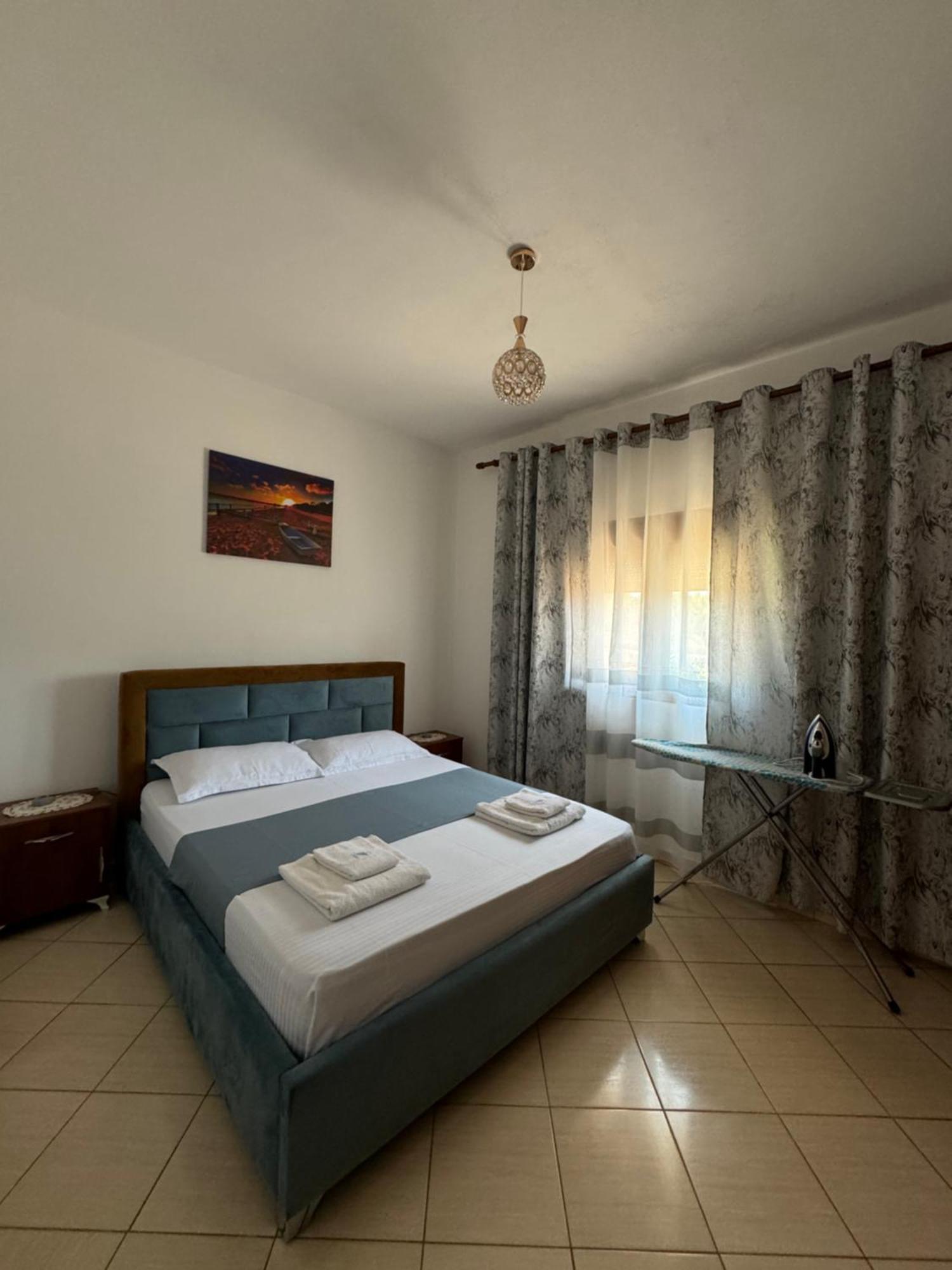 Teo Apartment Sarandë Exteriör bild