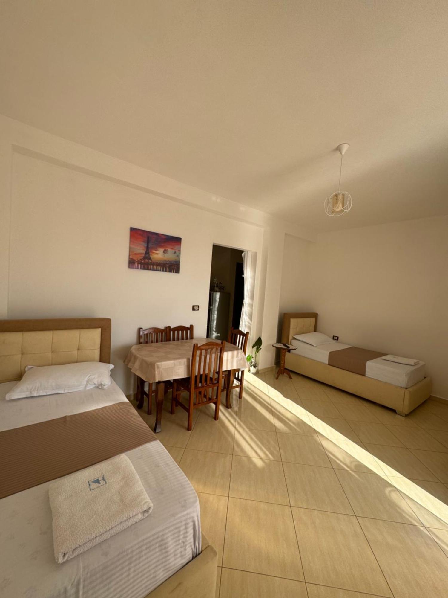 Teo Apartment Sarandë Exteriör bild