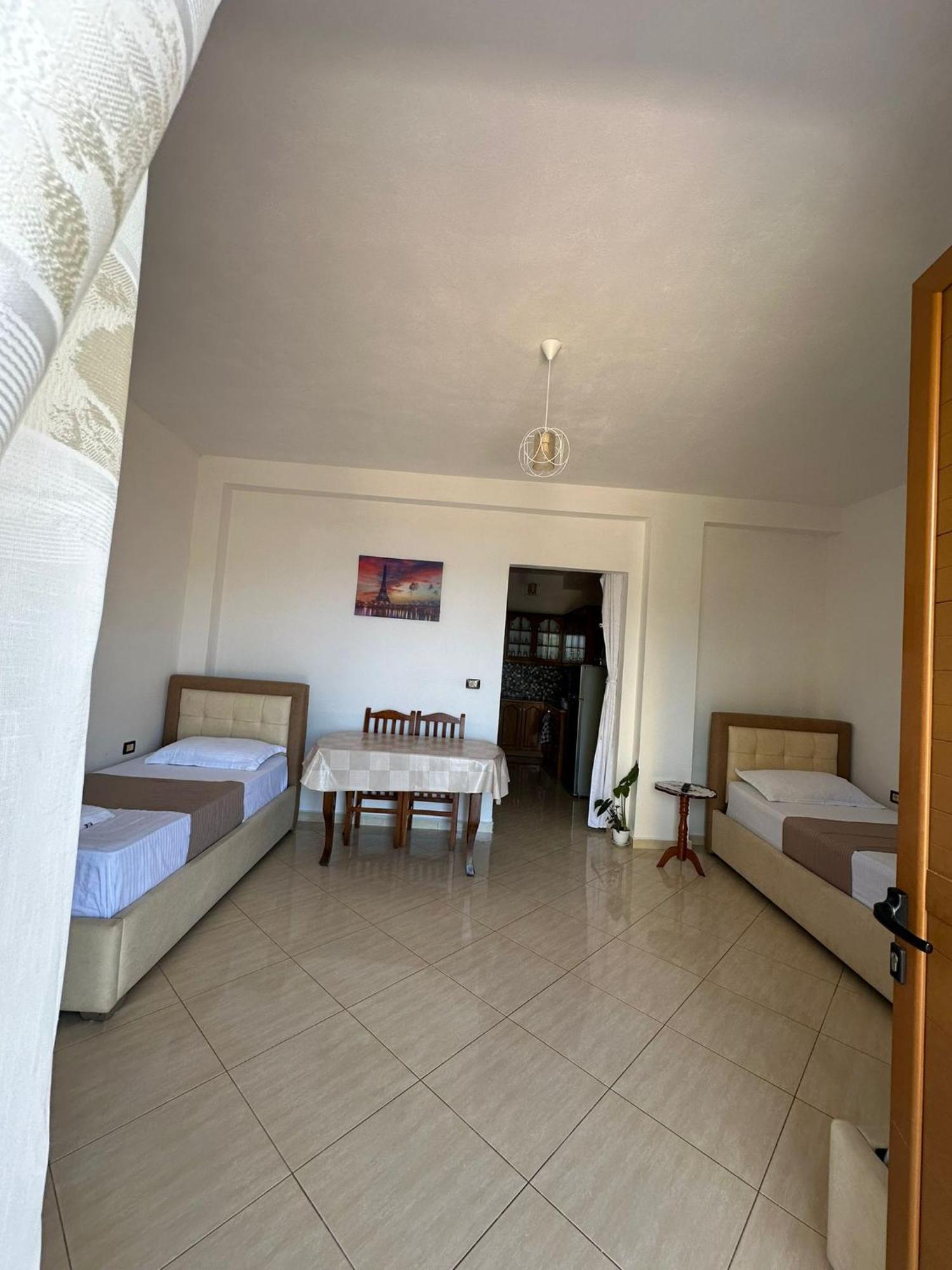 Teo Apartment Sarandë Exteriör bild